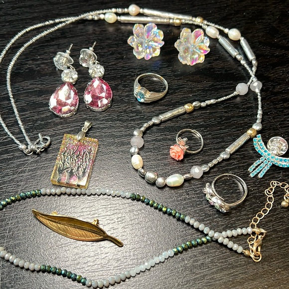 Vintage Jewelry - Vintage to modern estate jewelry lot - 10 pieces